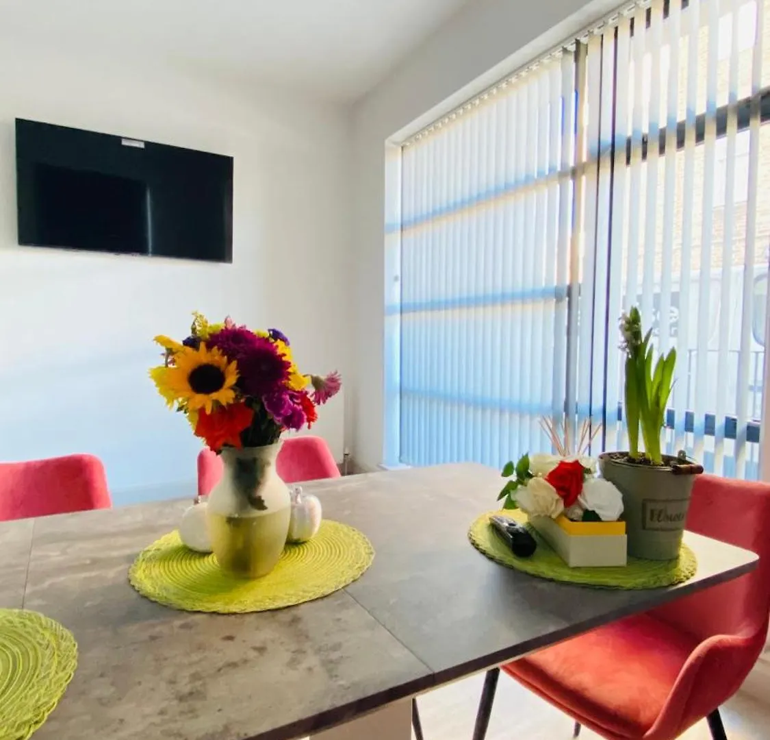 Shadwell - Walking Distance To Tower Bridge, Two Stations In Close Proximity London Homestay